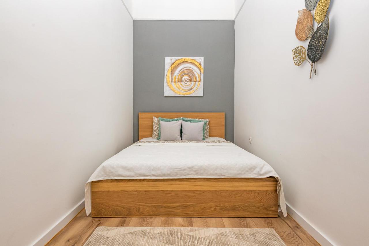 Deluxe Kazincy Apartment In The Heart Of Budapest Exterior foto