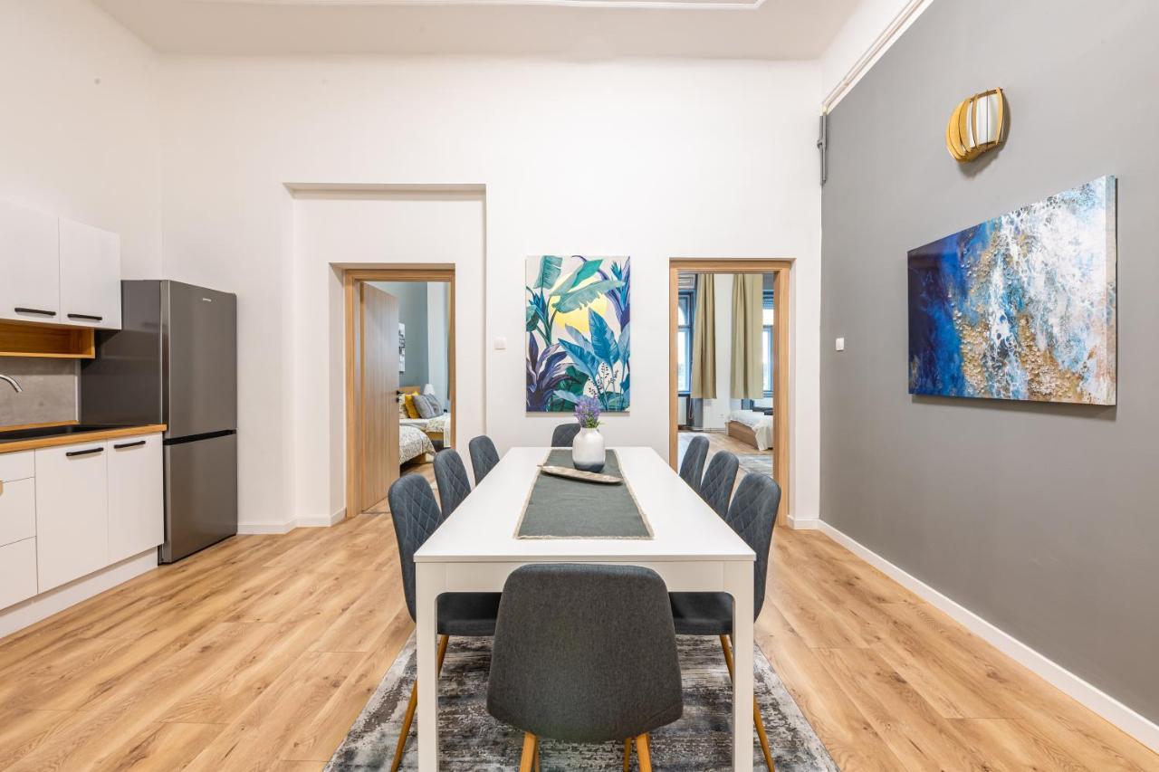 Deluxe Kazincy Apartment In The Heart Of Budapest Exterior foto